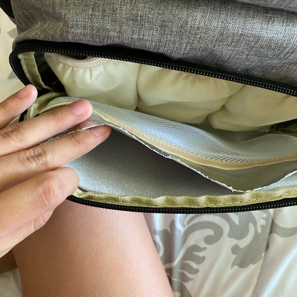 Diaper bag - Picture 6 of 8